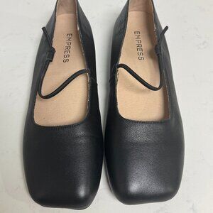 Vintage-Inspired Empress Black Leather Ballet Flats – Minimalist Square Toe